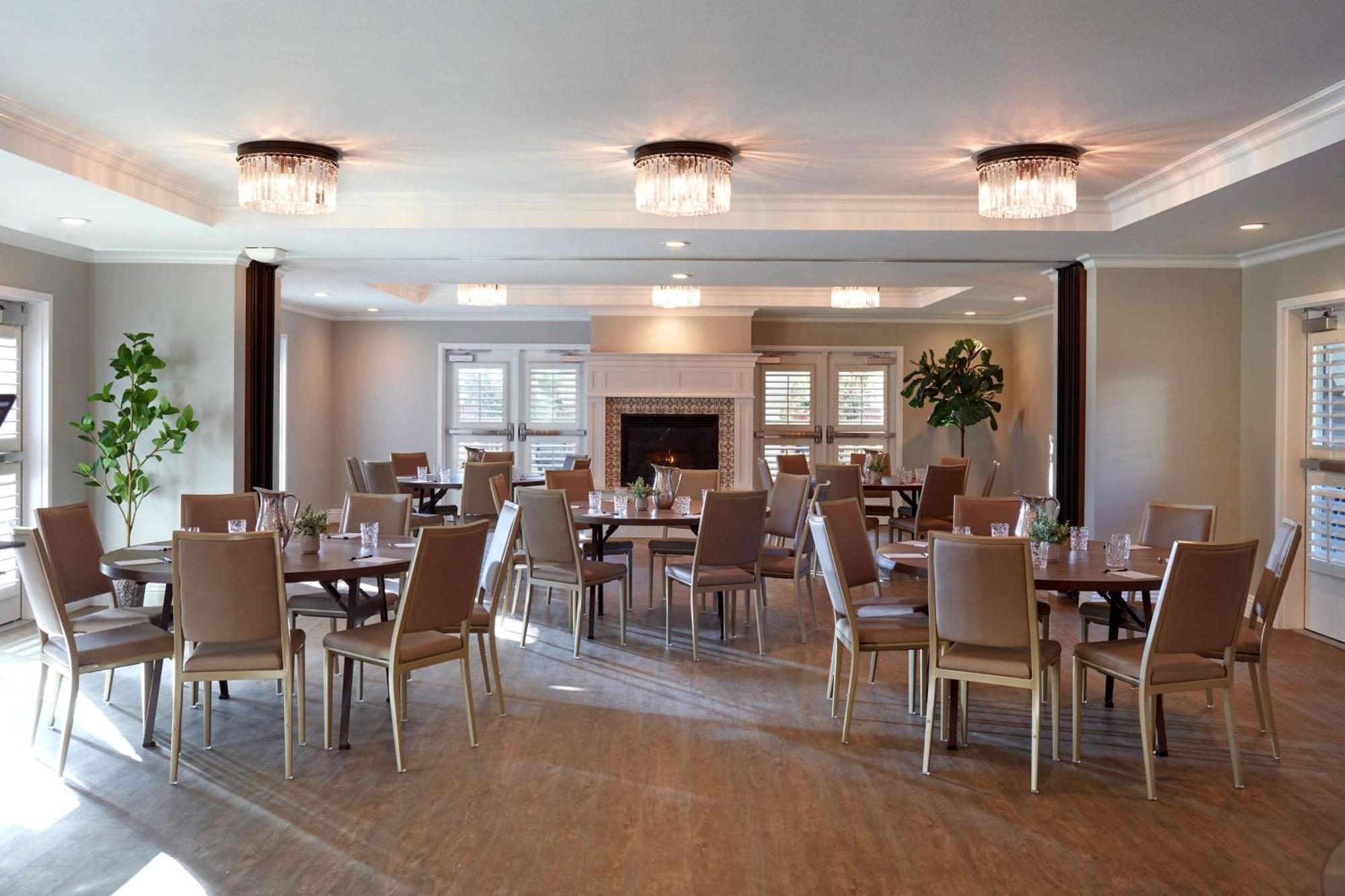 The Lodge At Healdsburg, Tapestry Collection By Hilton Exterior photo
