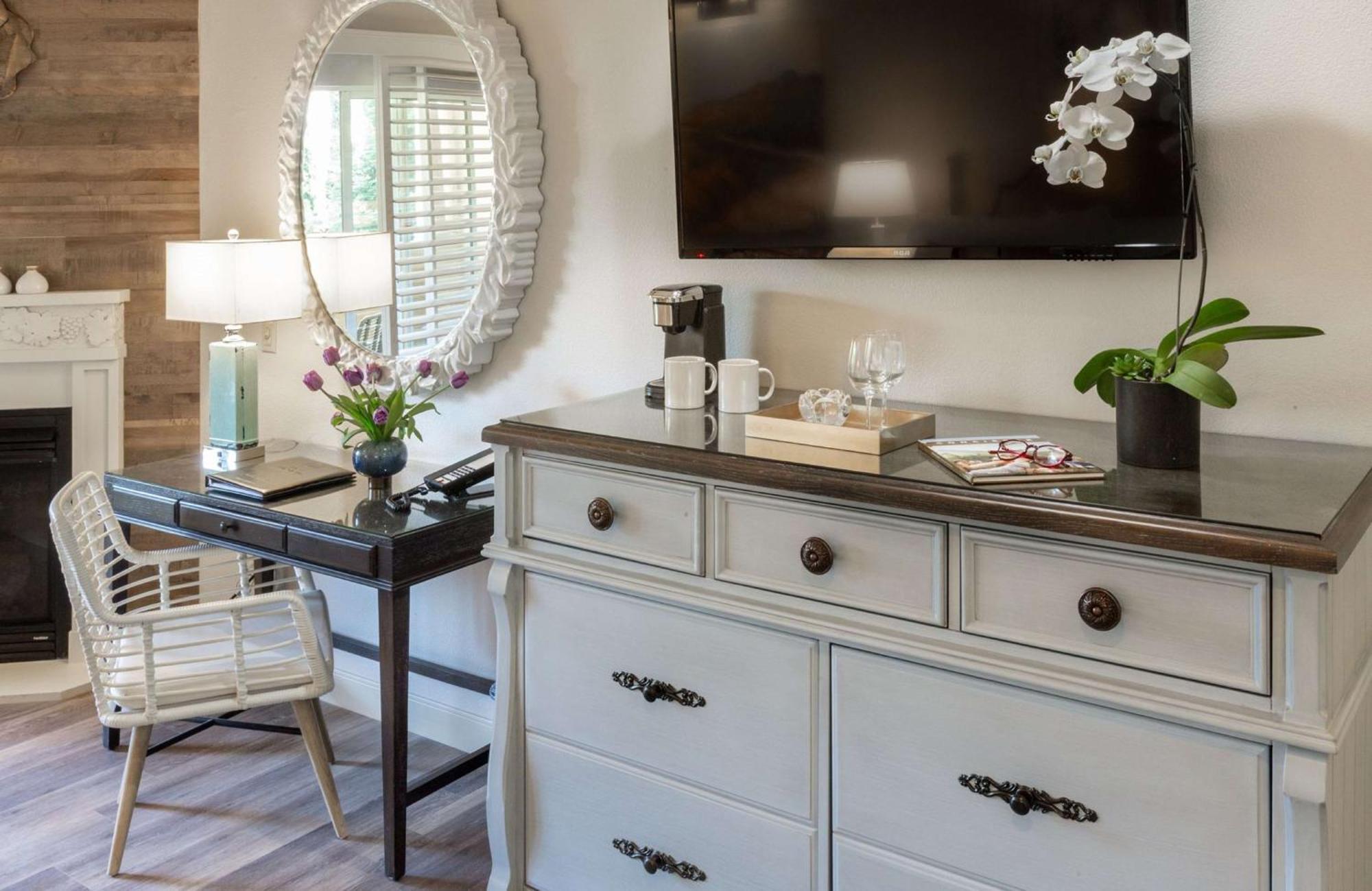The Lodge At Healdsburg, Tapestry Collection By Hilton Exterior photo